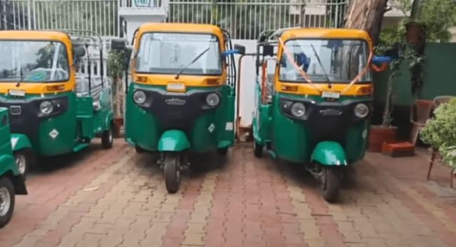 Bajaj Compact RE